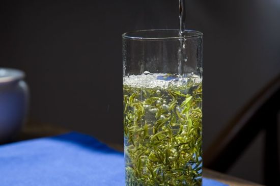 鳳凰三點頭泡茶手法是怎么樣，鳳凰三點頭口訣和寓意