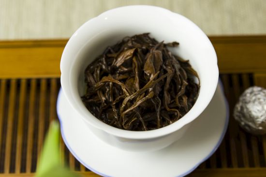 干吃茶葉致癌嗎，長期吃干茶葉的危害