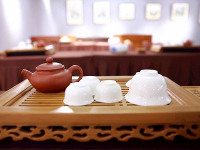 千萬別做兼職茶藝師，女人學(xué)茶藝好嗎？