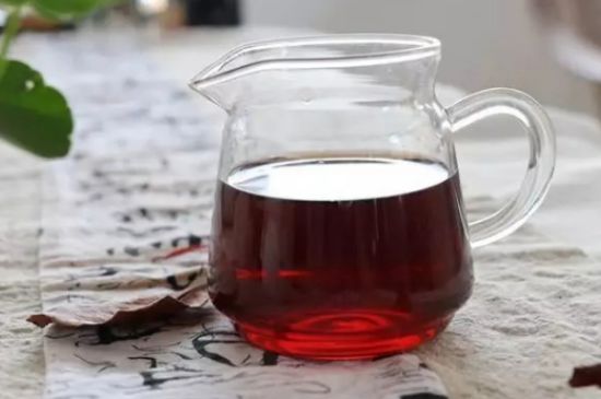 黑茶調(diào)理婦科病，女人喝黑茶好處太多了！