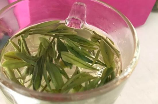 正常下一斤茶葉能喝多久，一個(gè)人一般一個(gè)月喝多少茶葉