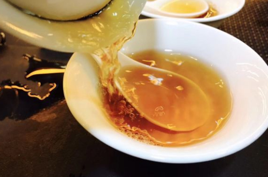 肉桂可以用紫砂壺沖泡嗎，紫砂壺能泡武夷巖茶肉桂用嗎？