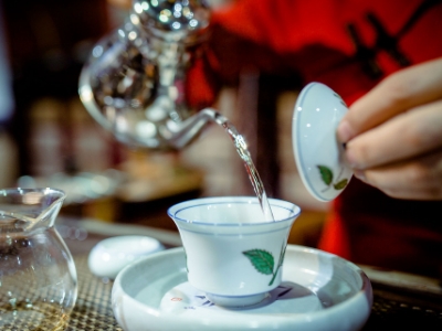 千萬別做兼職茶藝師，女人學(xué)茶藝好嗎？