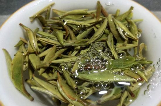 老茶和新茶哪個(gè)好，老茶好喝還是新茶好喝