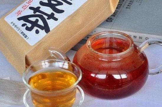 飯店喝的聞起很香的茶，餐館里的蕎麥茶還是大麥茶？