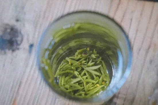 泡好的茶水放冰箱能保存多久，泡好的茶冷藏放多久？