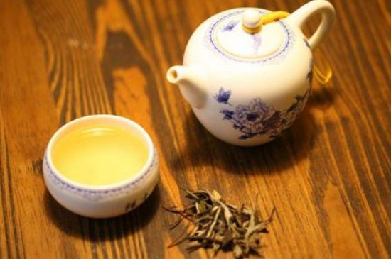 什么茶葉容易放香精，香精茶有什么危害？