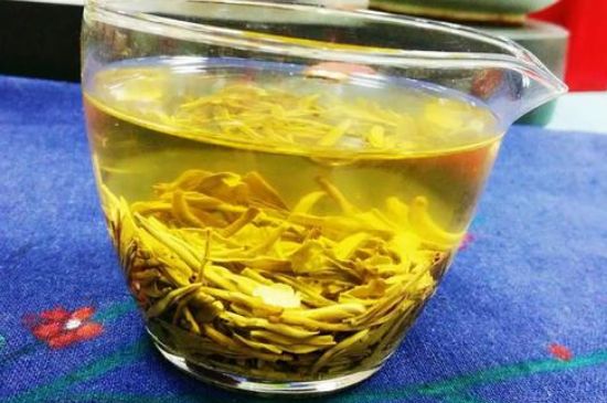 老茶和新茶哪個(gè)好，老茶好喝還是新茶好喝