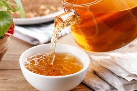 飯店喝的聞起很香的茶，餐館里的蕎麥茶還是大麥茶？