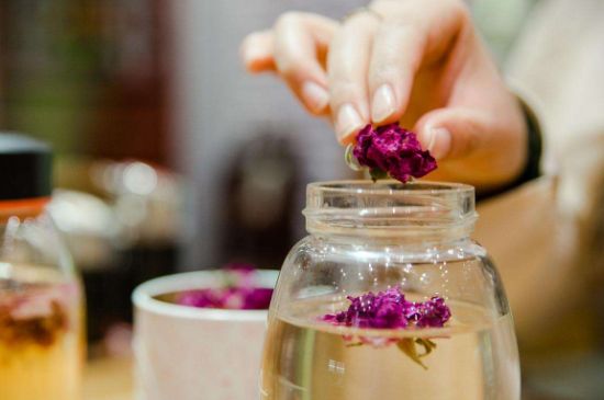 好玫瑰花茶多少錢一斤啊，玫瑰花茶價格多少錢合理？