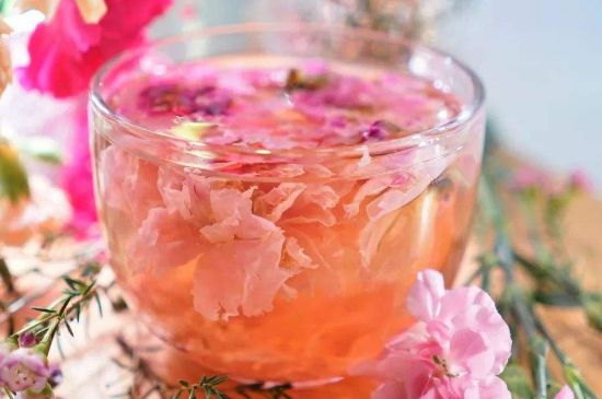 玫瑰花的最佳搭配，喝玫瑰花茶搭配什么喝好？
