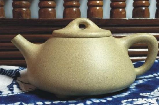 本山綠泥怎么分辨真假，真正的本山綠泥紫砂壺怎么鑒別？