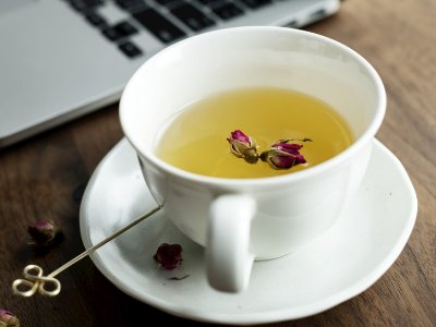 玫瑰花茶能豐胸嗎，天然豐胸花茶