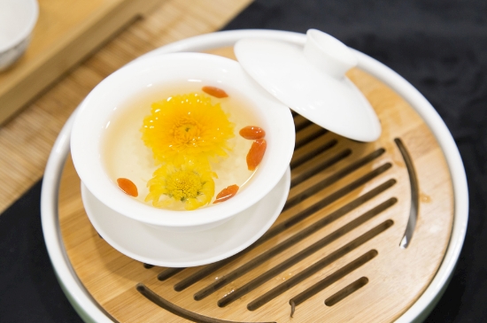 菊花茶天天喝行嗎，每天喝菊花泡茶喝好嗎？