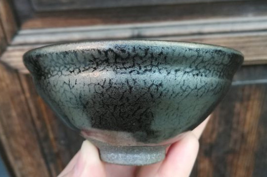 怎么鑒別建盞化學(xué)釉，真假建盞的對比與辨別