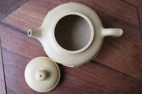 本山綠泥怎么分辨真假，真正的本山綠泥紫砂壺怎么鑒別？