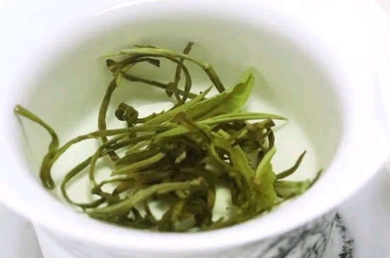 茉莉香珠跟龍珠有什么區(qū)別嗎，茉莉龍珠和茉莉香珠那個(gè)好？