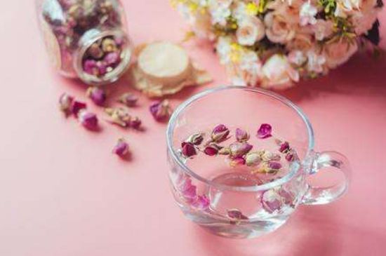 玫瑰花茶是應(yīng)該煮還是蒸，玫瑰花茶是不是煮一下效果更好？