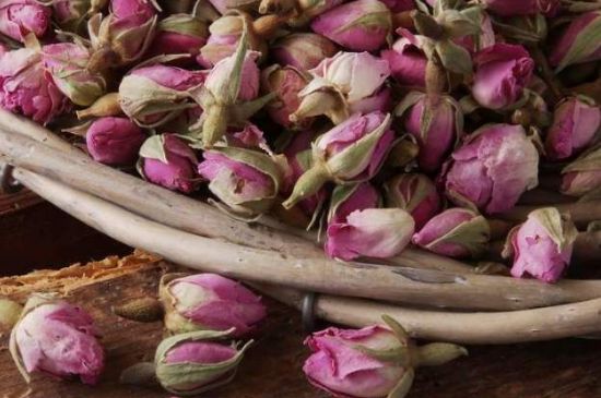 玫瑰花茶是應(yīng)該煮還是蒸，玫瑰花茶是不是煮一下效果更好？