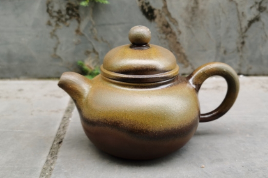 廣西欽州坭興陶可以泡多種茶嗎，坭興陶是一壺一茶嗎?