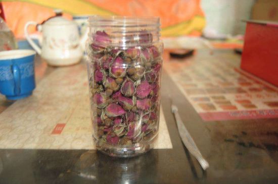 玫瑰花茶上火嗎，盲目喝玫瑰花茶易上火