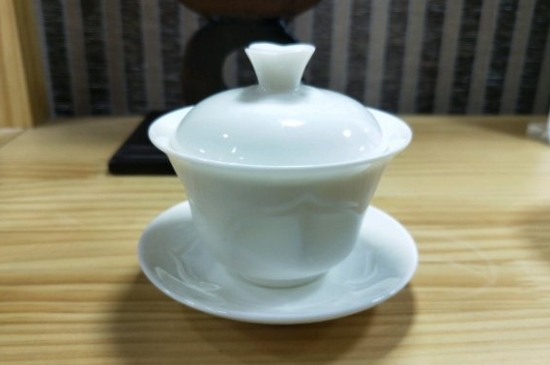 常見的七大材質(zhì)的茶具優(yōu)缺點(diǎn)，用什么材質(zhì)的茶具泡茶最好？