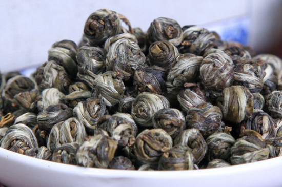 茉莉龍珠一次泡幾顆，茉莉龍珠一一杯放幾顆