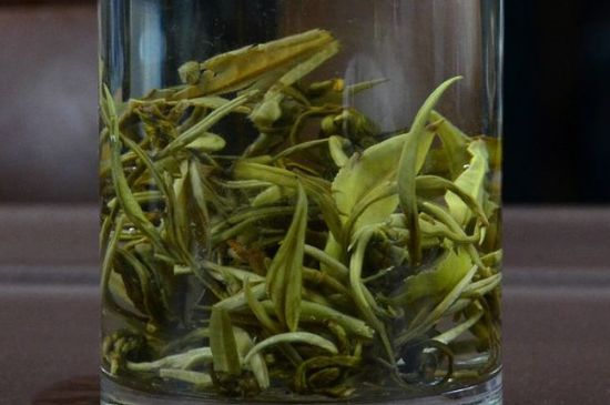 茉莉龍珠什么季節(jié)喝，夏天適合喝茉莉龍珠茶