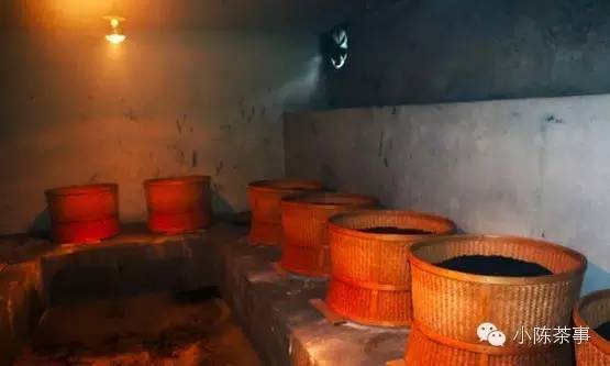 怎樣炭焙巖茶？揭秘武夷巖茶的炭焙技藝