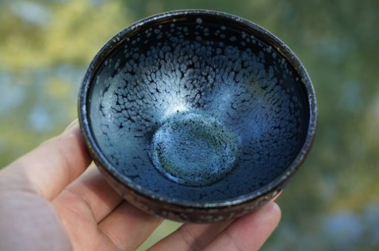 怎么鑒別建盞化學(xué)釉，真假建盞的對比與辨別