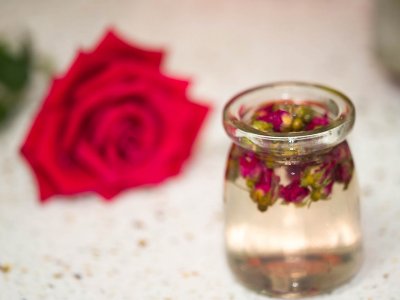 玫瑰花茶能豐胸嗎，天然豐胸花茶