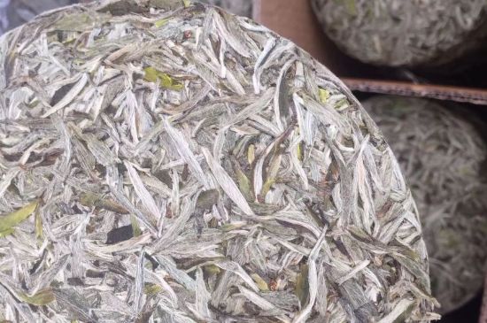 7年壽眉和2年白牡丹哪個(gè)好，老白茶壽眉與白牡丹的口感區(qū)別