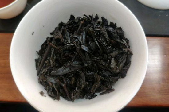 大紅袍煙熏味是好茶嗎，能不能喝對人體有壞處嗎