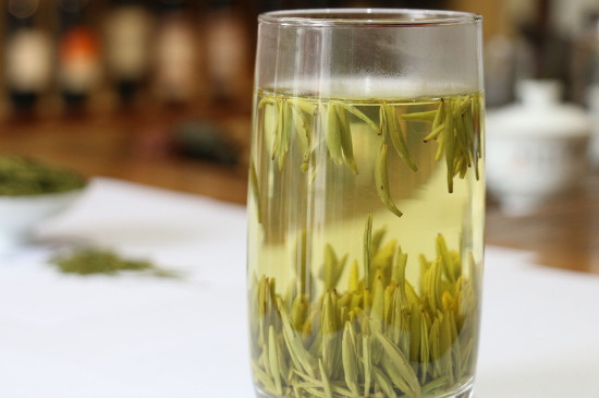 竹葉青茶泡不立起來怎么回事，竹葉青茶怎么泡立起來