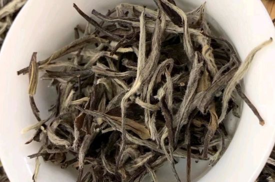 三年白茶賽砒霜，這是真的嗎？