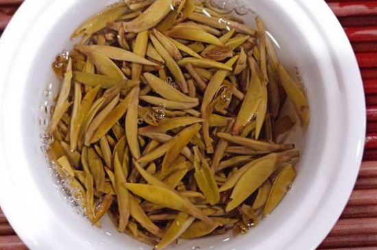 新白毫銀針和老白毫銀針的區(qū)別，新老白毫銀針的品質(zhì)特征