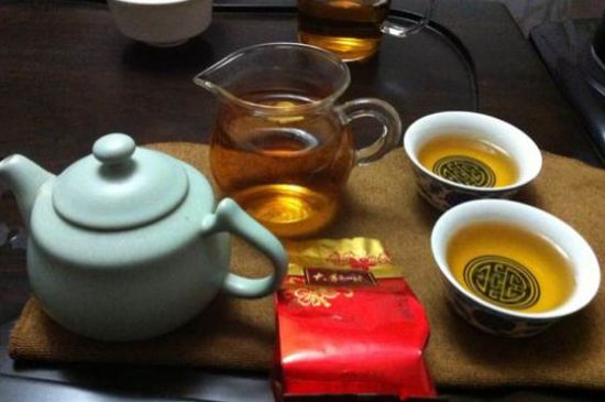 肉桂茶和大紅袍哪個貴，武夷山肉桂與大紅袍的價格比較