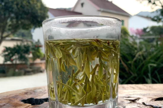 西湖龍井茶頭采和二采區(qū)別，明前龍井一采和二采什么味道？