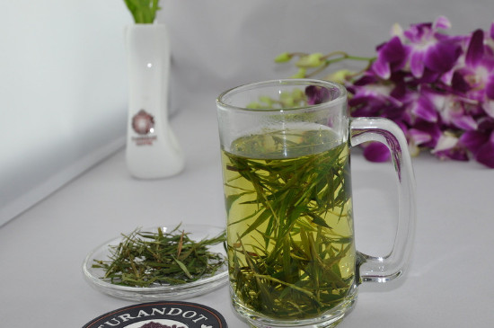 竹葉青茶泡不立起來怎么回事，竹葉青茶怎么泡立起來