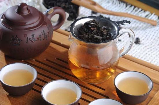 母樹(shù)大紅袍給誰(shuí)喝了，為什么母樹(shù)大紅袍叫三棵六株？