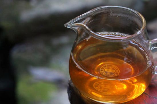 肉桂茶和大紅袍哪個貴，武夷山肉桂與大紅袍的價格比較