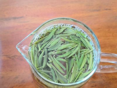 竹葉青和毛尖的區(qū)別，竹葉青和信陽毛尖哪個好？