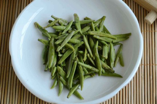 雀舌和竹葉青的區(qū)別，雀舌對比竹葉青圖片