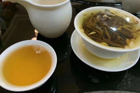 紅茶加冰糖的副作用，紅茶加冰糖好處和壞處