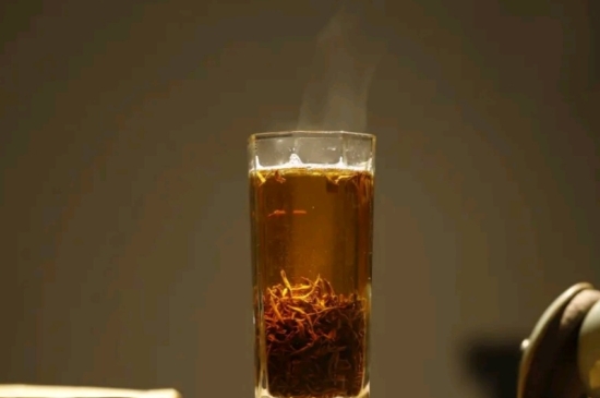 一天3杯紅茶抗癌，常飲紅茶對(duì)身體有好處！