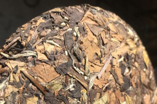 7年壽眉和2年白牡丹哪個(gè)好，老白茶壽眉與白牡丹的口感區(qū)別