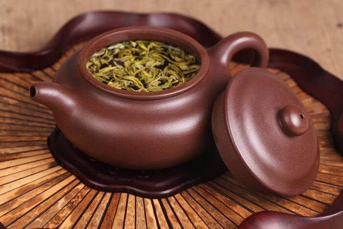 紫砂壺如何開(kāi)壺，正確的<a href=http://m.kbo12.com/chaju/zisha/ target=_blank class=infotextkey>紫砂壺開(kāi)壺</a>方法